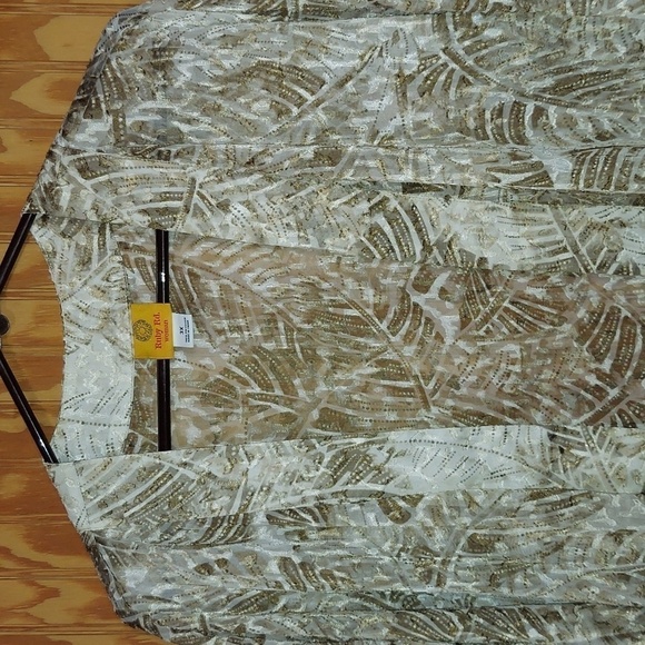 Ruby Rd woman - Picture 2 of 6